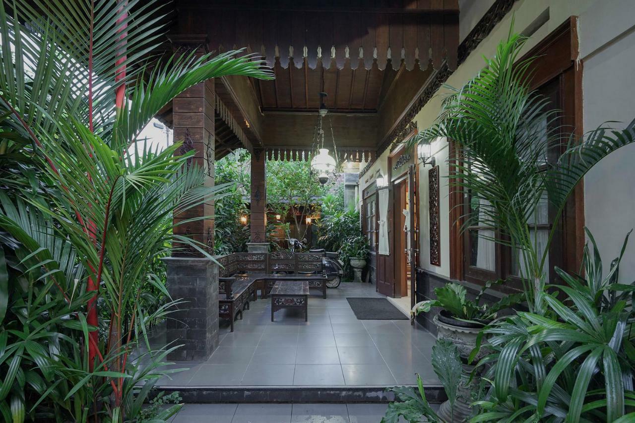Oyo 804 Ndalem Maharani Guest House Yogyakarta Exterior foto