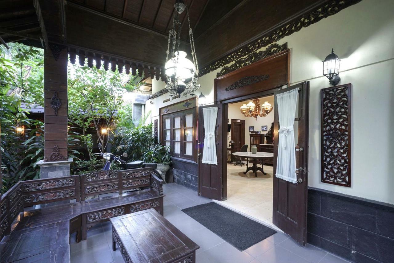 Oyo 804 Ndalem Maharani Guest House Yogyakarta Exterior foto